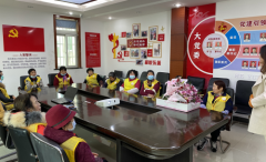 为纪念三八国际劳动妇女节 河东街社区为垃圾分类女神